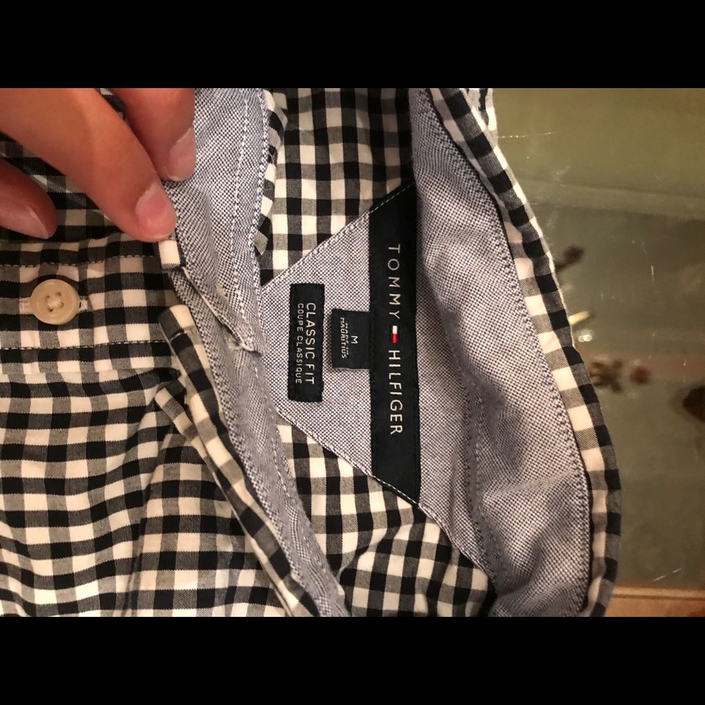 TH long sleeve button down dress shirt